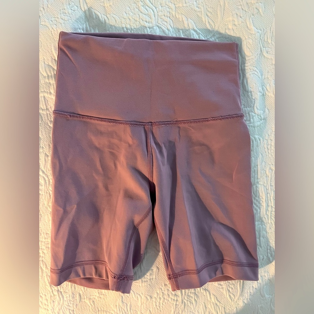 LULULEMON Women's High-Waisted Purple biker shorts